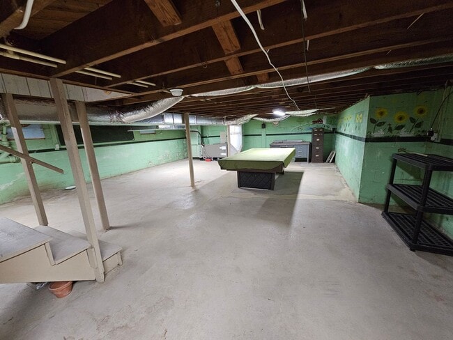 Building Photo - 616 N Washington St