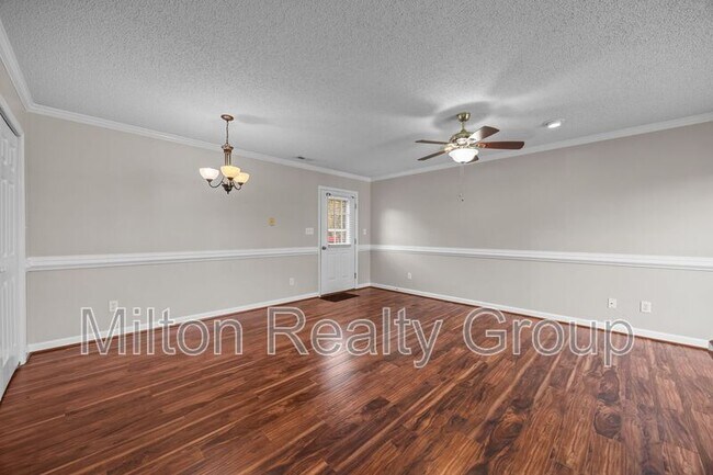 Building Photo - 145 S Patterson St
