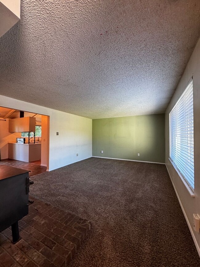 Building Photo - 1806 Parklane Ave