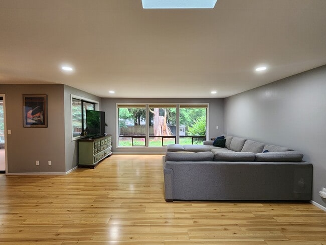 Building Photo - 20 Warbler Ln