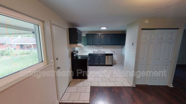 Building Photo - 4606 Knobhill Dr