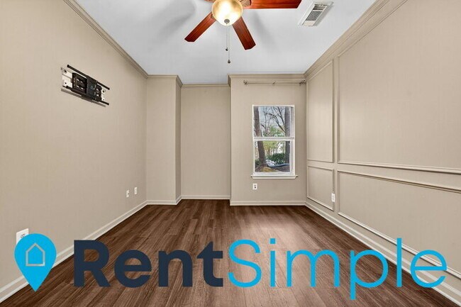 Building Photo - 4408 Helmsford Ln