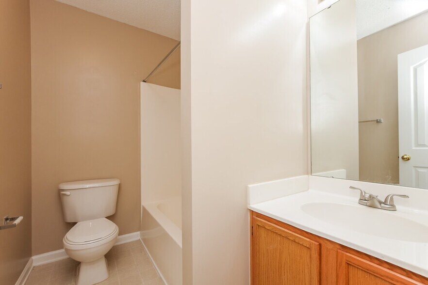 Building Photo - 13908 Pilcher Dr