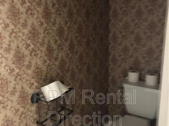 Building Photo - 4-Bedroom W/Den Lakefront Pool Home with Spa in Gated Promenade East at The Forum