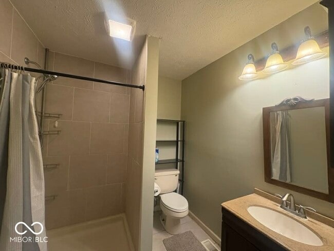 Building Photo - 6605 McFarland Rd