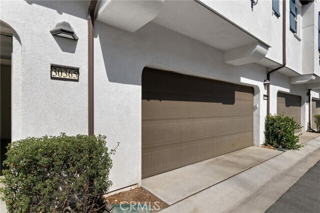 Building Photo - 30365 Town Square Dr