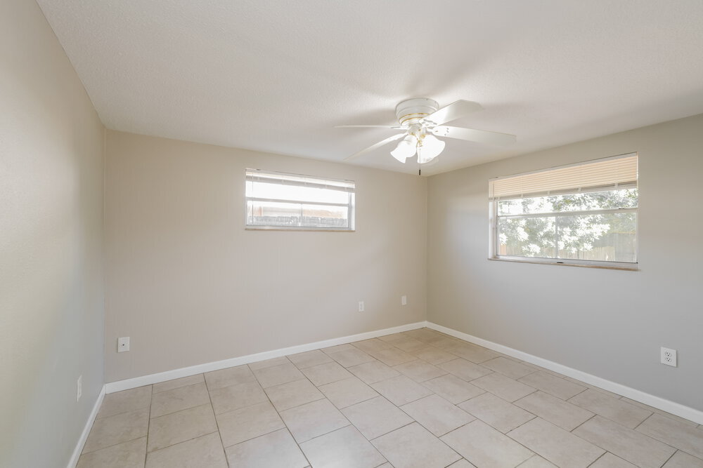 Building Photo - 7211 Moravian Dr