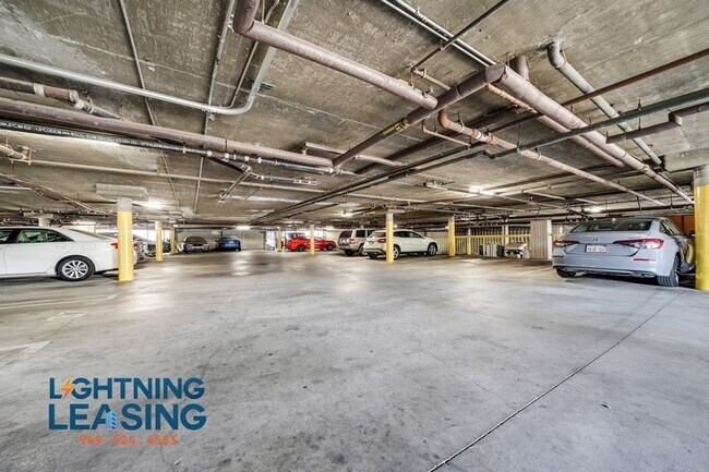 Building Photo - 11225 Morrison St