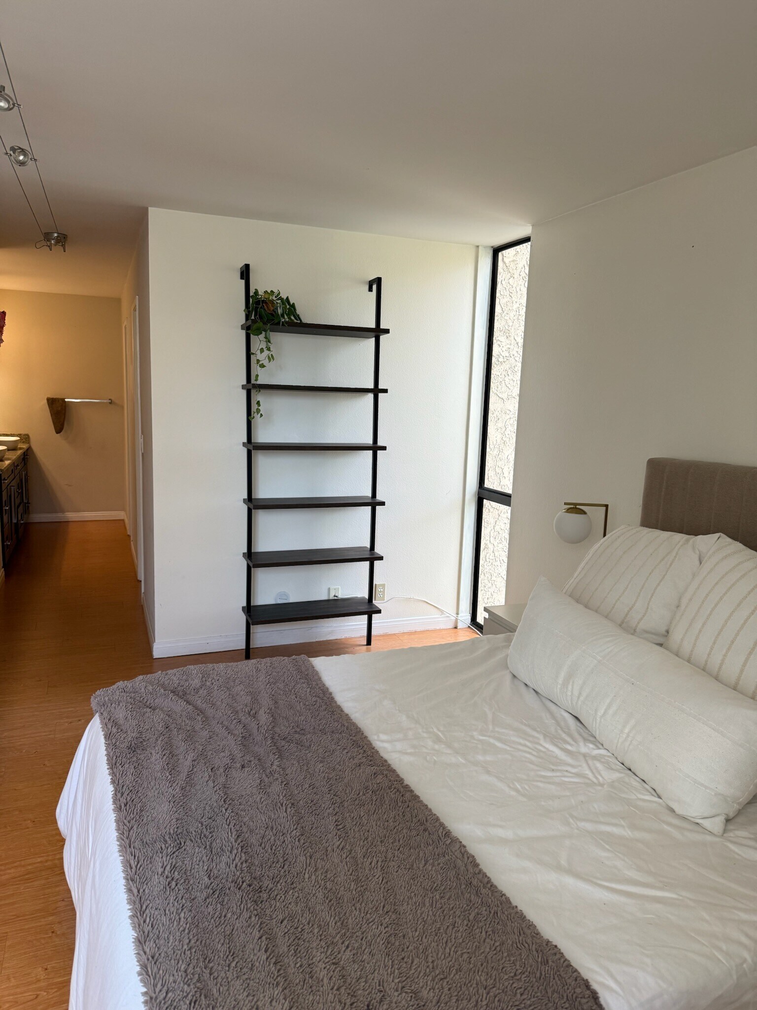 Building Photo - 4141 Via Marisol