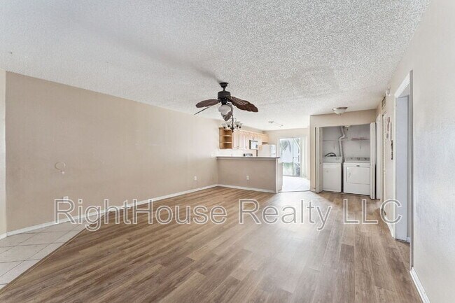 Building Photo - 3651 N Goldenrod Rd