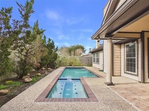 Building Photo - 4819 10 Sleep Ln