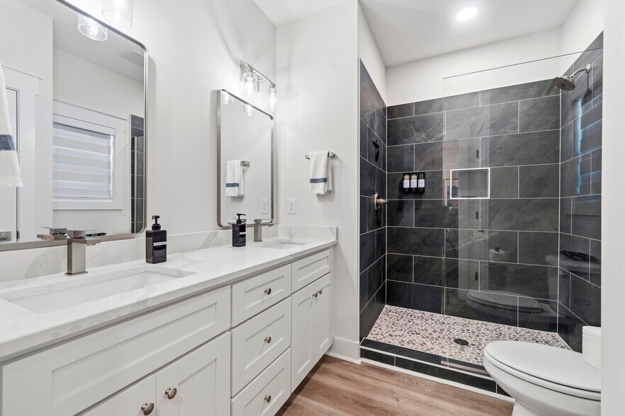 Main Bathroom double vanity - 183 Crooked Creek Bay Rd