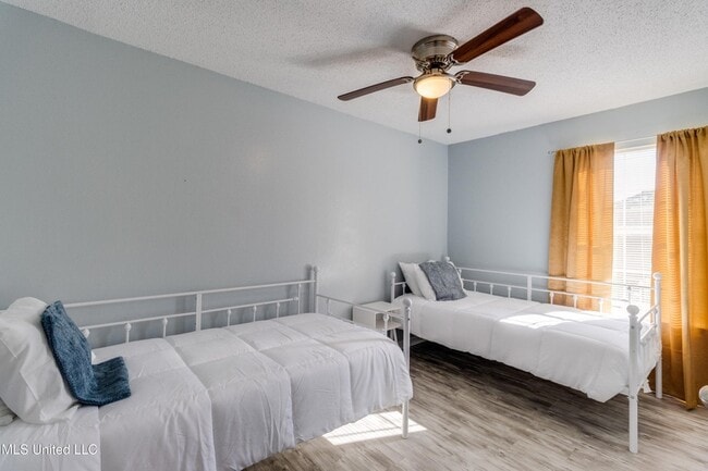 Building Photo - 245 Mc Donnell Ave