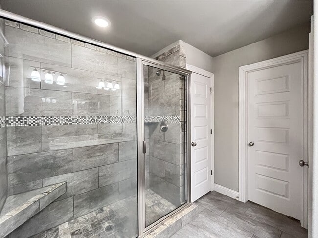 Building Photo - 3214 SW Stonepoint Ave