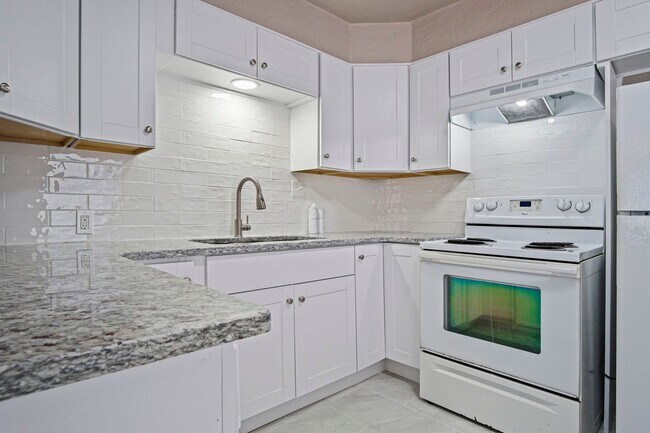 Building Photo - UPDATED 2bed 1bath in Bethany