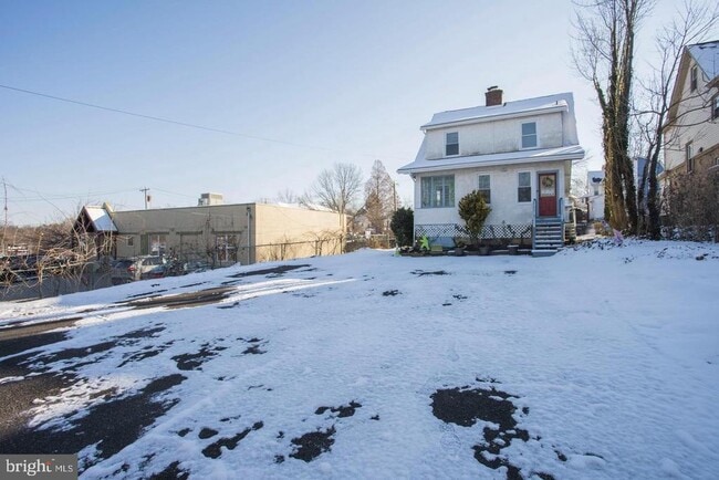 Building Photo - 1578 Old York Rd