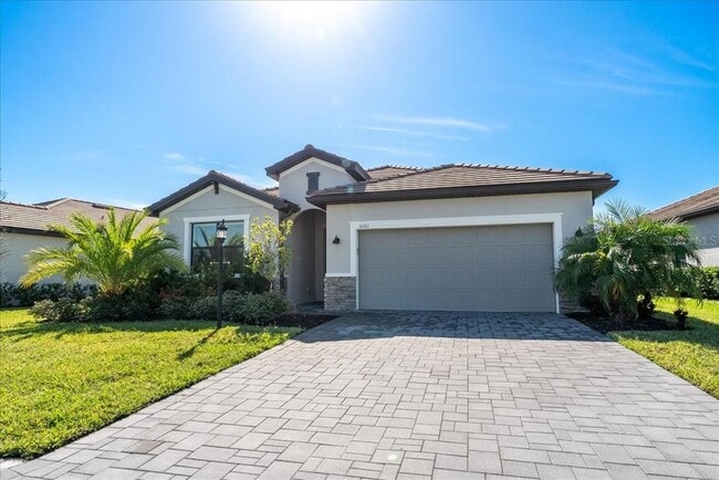 Primary Photo - 5161 Coral Reef Wy