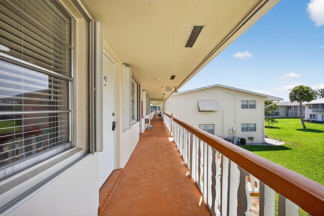 Building Photo - 43 Easthampton B