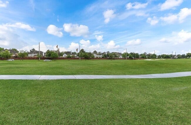 Building Photo - 10422 Lyndon Meadows Dr