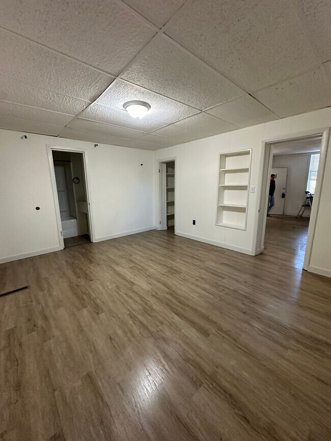 Building Photo - 2422 W Vermijo Ave