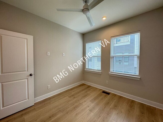 Building Photo - 1021 S Taylor Ct