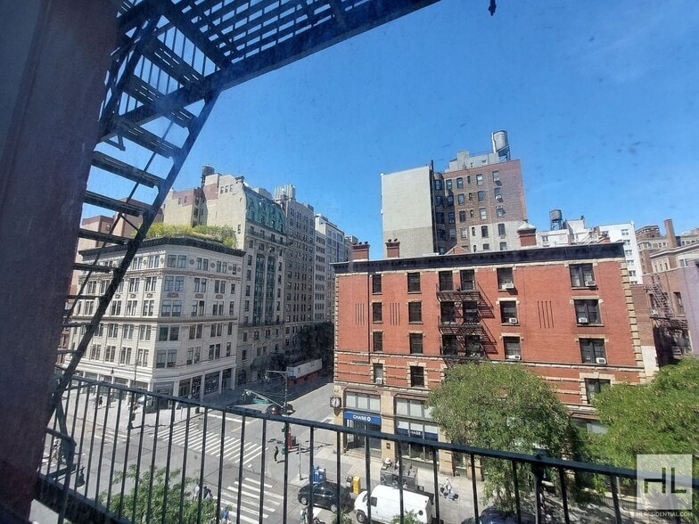 Building Photo - WEST 72 STREET