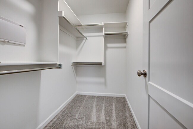 Building Photo - 323 Woodrock St