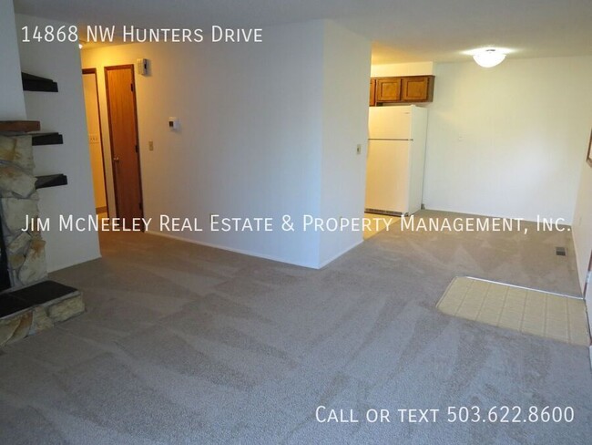 Building Photo - Low Maintenance 2 Bedroom Duplex