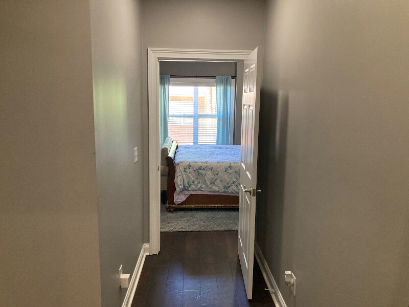 Building Photo - 5516 Ridgemoor Dr