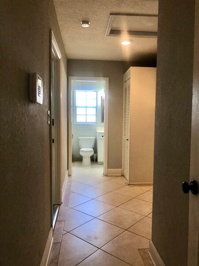Building Photo - WINTER PARK POOL HOME WITH WINTER PARK SCHOOLS! (Orange County Winter Park Schools)