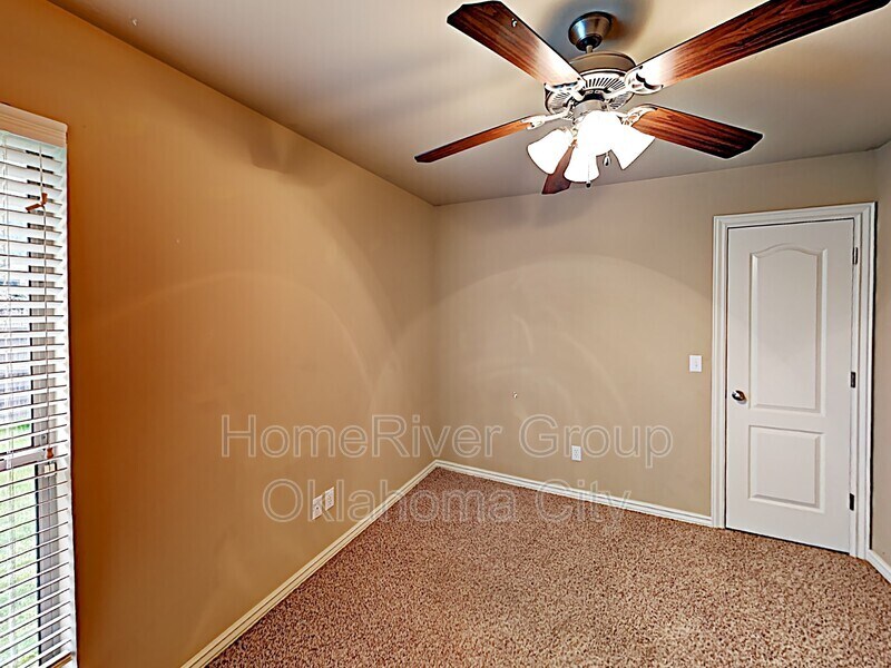 Building Photo - 19104 Canyon Creek Pl