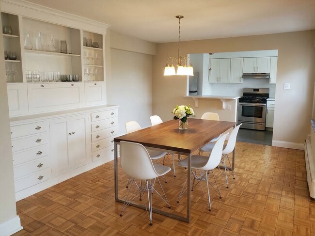 429 B502 Dining Room - 429 Apartments