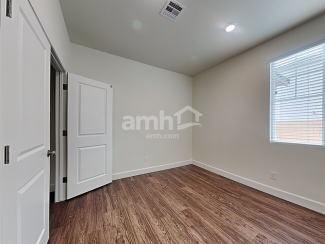 Building Photo - 1714 Viaggio Ave