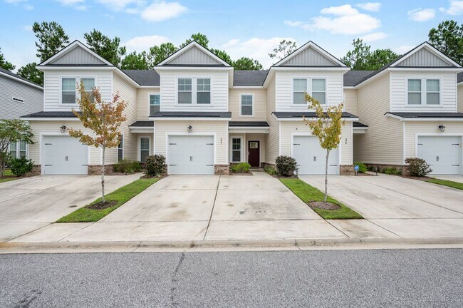 Building Photo - Furnished rental/Short Term Available