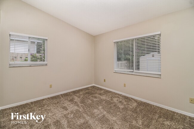 Building Photo - 1811 E Cooper Dr