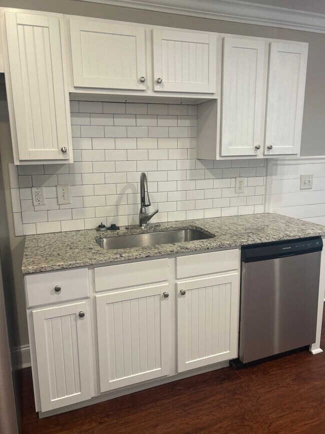 Building Photo - 07-103 Barrett