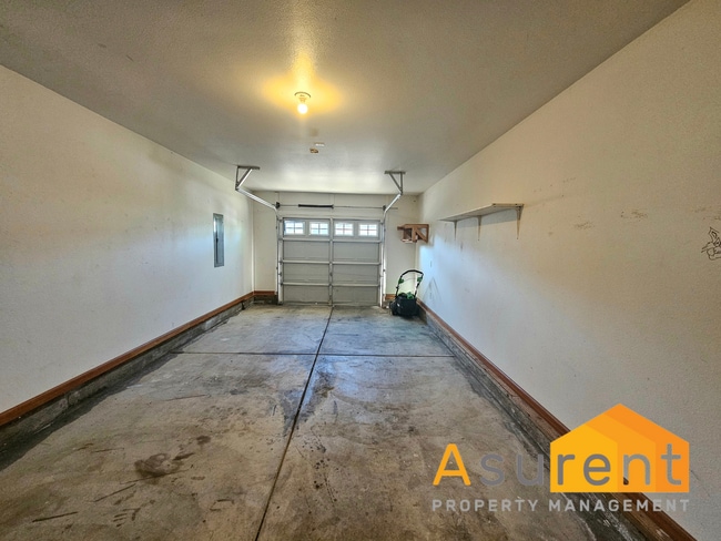 Building Photo - M-072 Clearsprings