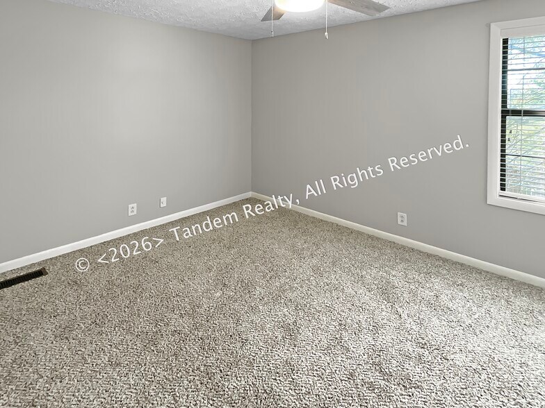 Building Photo - 2331 Kimberly Dr