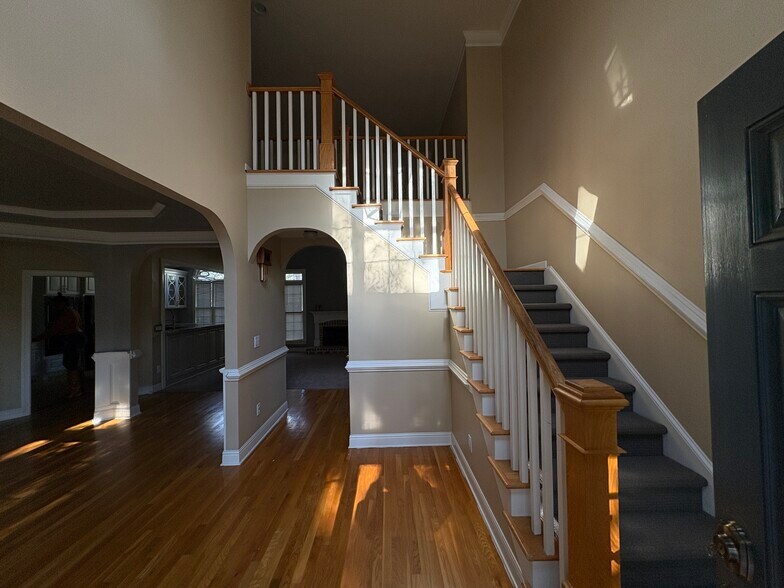 Building Photo - 1736 Brockett Rd