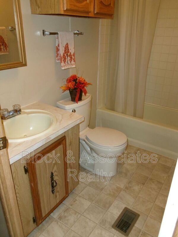 Building Photo - 6991-A Spencer Dixon Rd