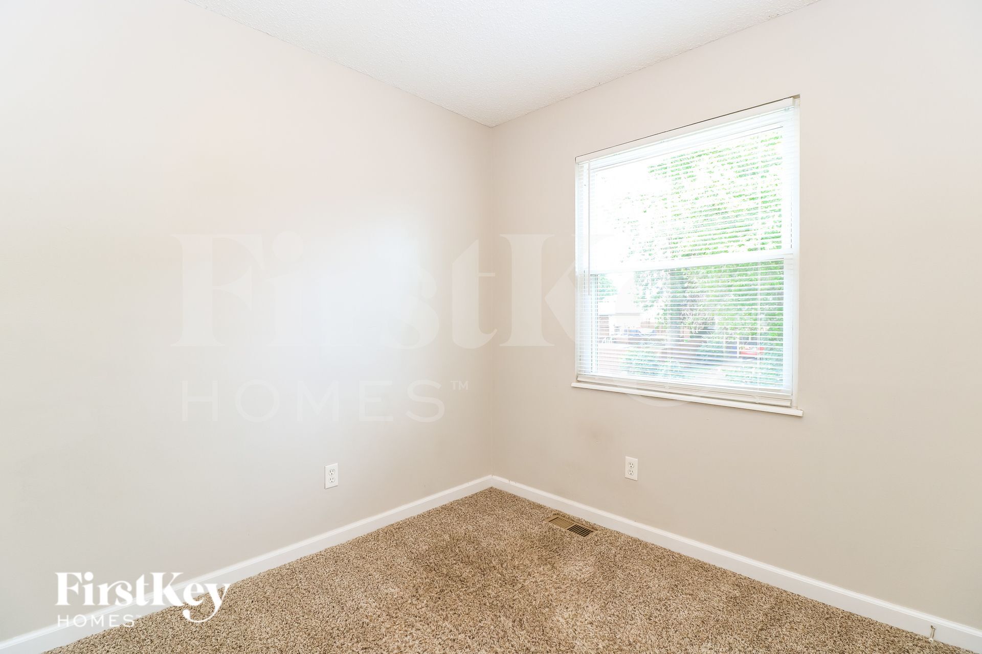 Building Photo - 2489 Millvalley Dr