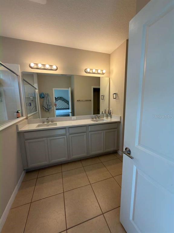 Building Photo - 4648 Prairie Creek St