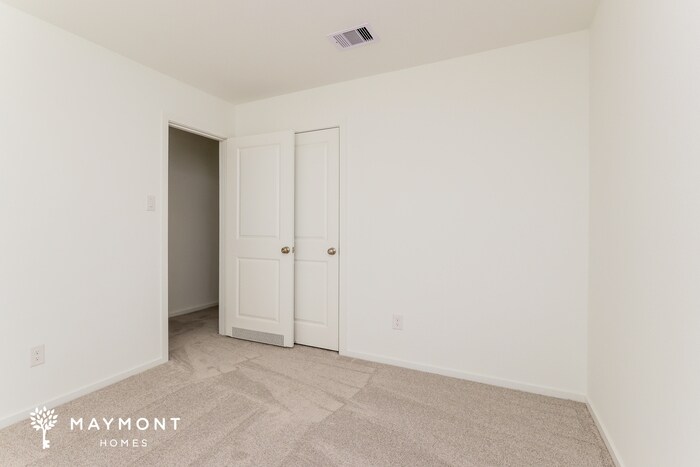 Building Photo - 3089 Fantasy Ter Dr