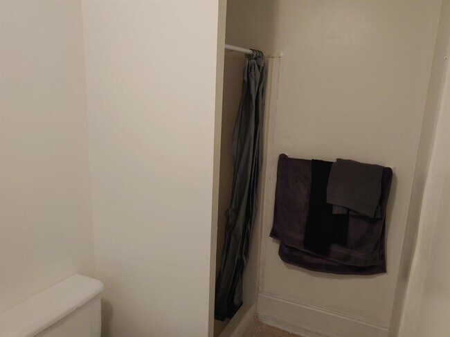 Building Photo - 371 Aylesford Pl