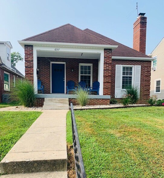 Primary Photo - 637 W 44th St