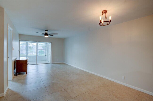 Building Photo - 2901 Fiore Way