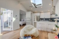 Building Photo - Bicknell Bungalows