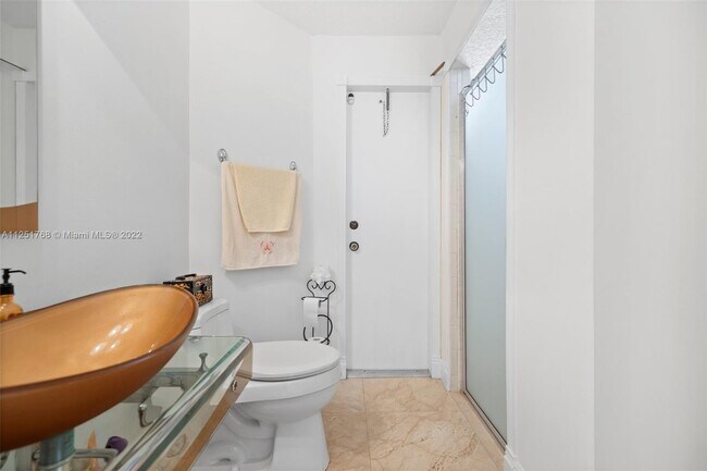 Building Photo - 3051 SW 114th Ave