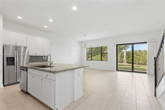 Building Photo - 11524 SW 16th St