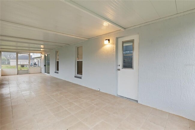 Building Photo - 460 Martigues Dr
